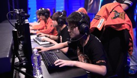 【TES获胜】 刚刚结束！TES 2-1险胜JDG，第三局Meiko的灵性游走打开局面！#S15春季赛#